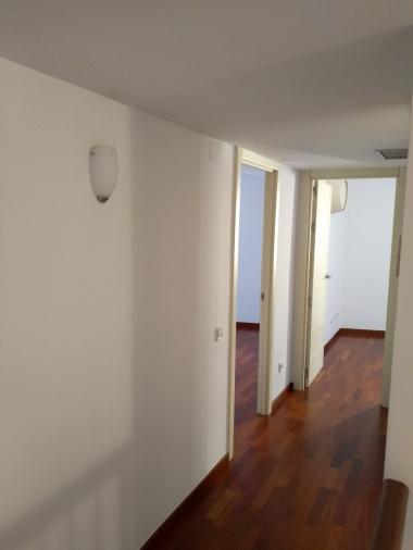 Triplex apartment for rent with terrace and private swimming pool near Diagonal