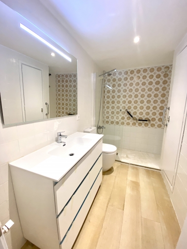 Piso con terraza en Manuel Girona