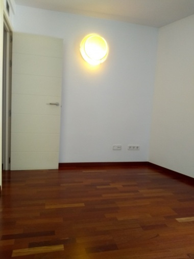 Triplex apartment for rent with terrace and private swimming pool near Diagonal