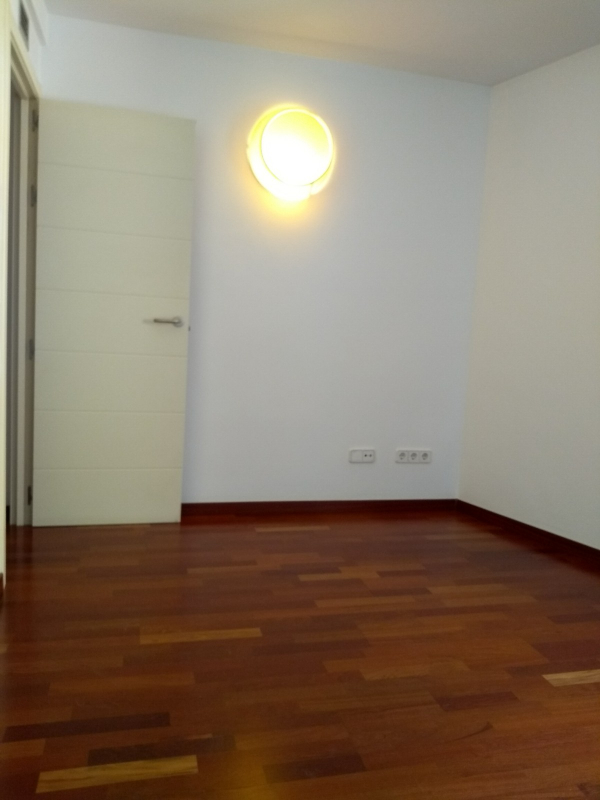 Triplex apartment for rent with terrace and private swimming pool near Diagonal