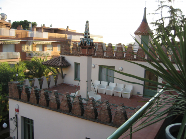 Penthouse de 1 chambre en location avec terrasse de 200m2 à Sarria